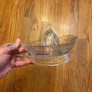 Clear Glass Citrus Juicer